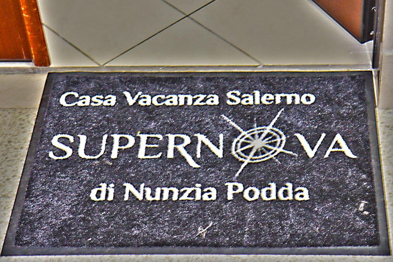 Casa Vacanza Supernova Salerno Exterior photo